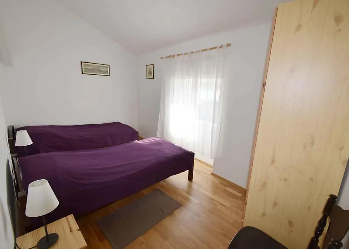 1 * Biograd Na Moru