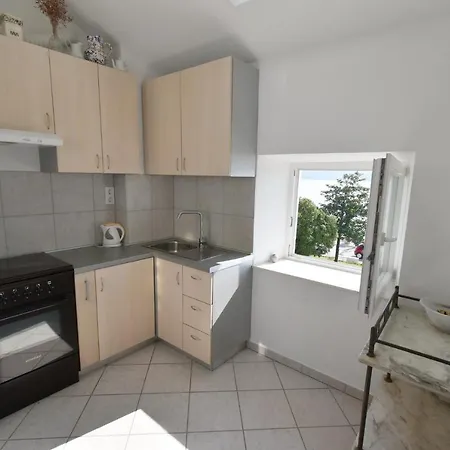 1 Apartamento *