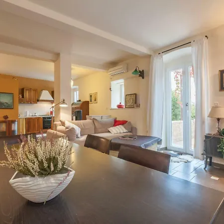 Διαμέρισμα 1